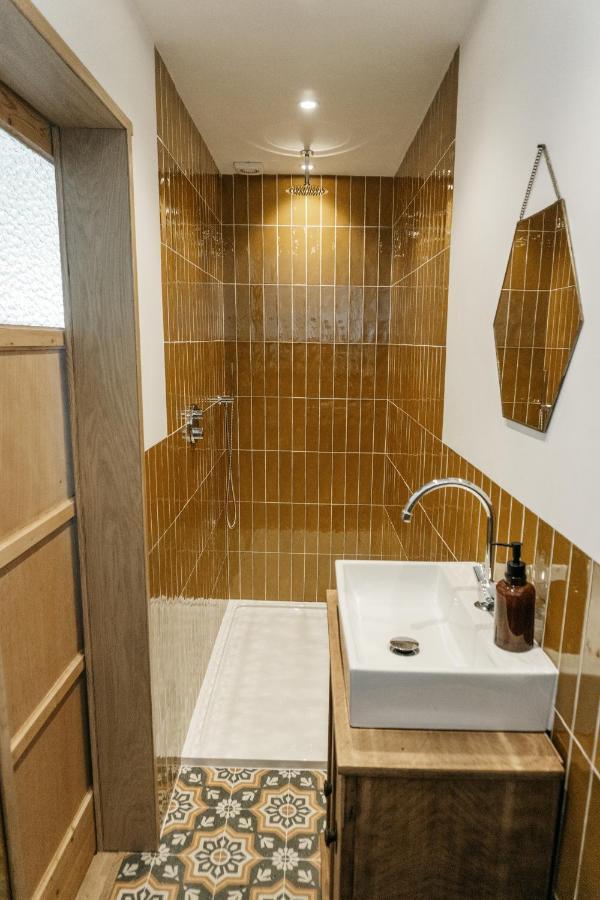 Logement Cornelia - Tholen, Zeeland ภายนอก รูปภาพ