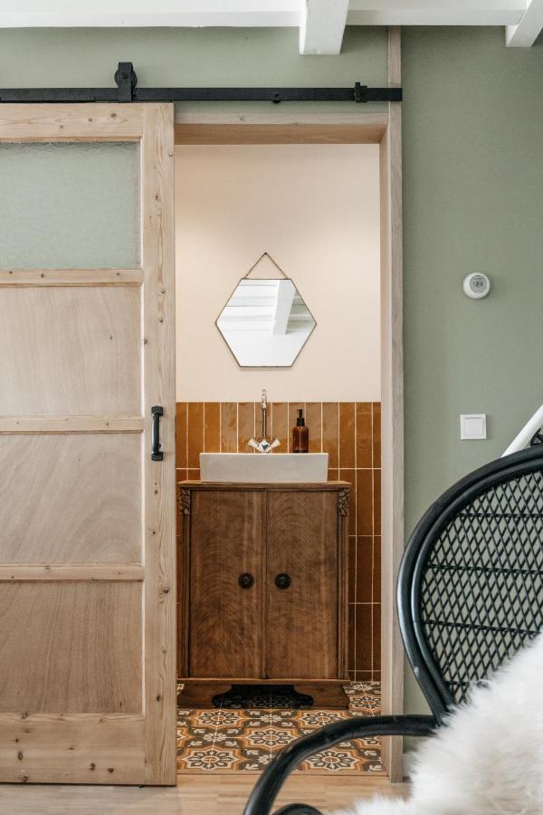 Logement Cornelia - Tholen, Zeeland ภายนอก รูปภาพ